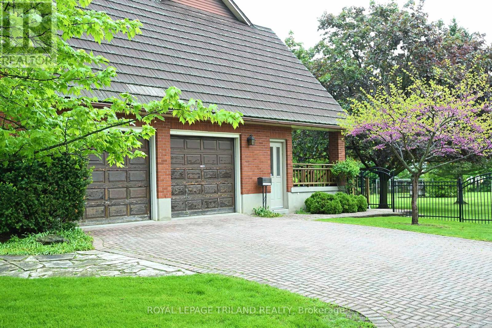 6 Sifton Street, Dutton/dunwich (Wallacetown), Ontario  N0L 2M0 - Photo 31 - X12174554