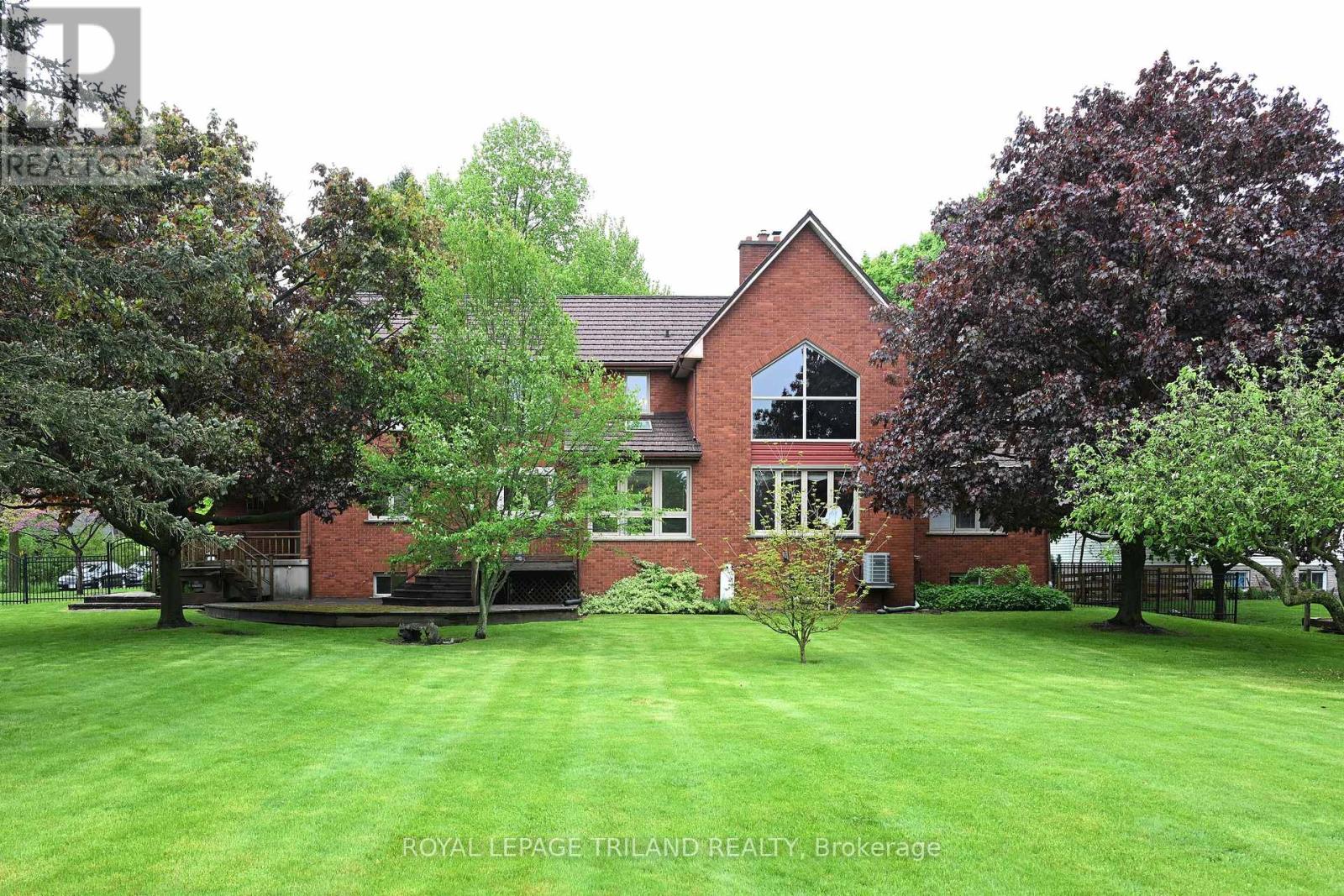 6 Sifton Street, Dutton/dunwich (Wallacetown), Ontario  N0L 2M0 - Photo 35 - X12174554
