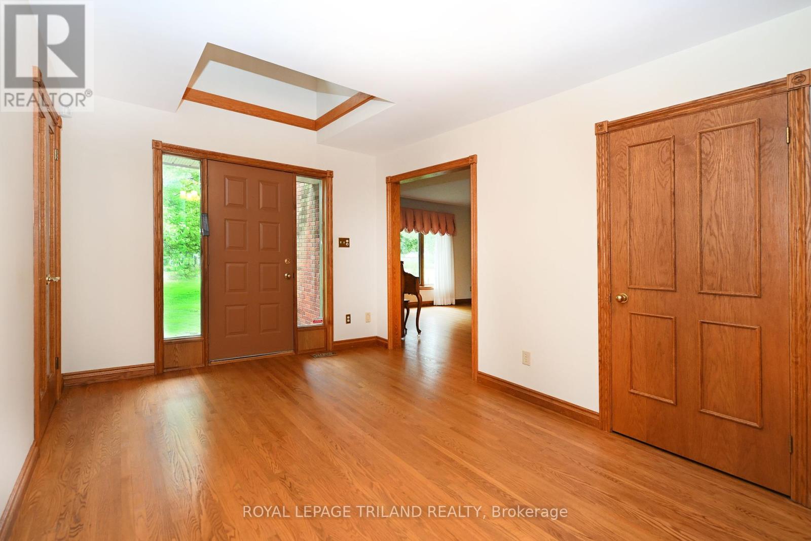 6 Sifton Street, Dutton/dunwich (Wallacetown), Ontario  N0L 2M0 - Photo 6 - X12174554