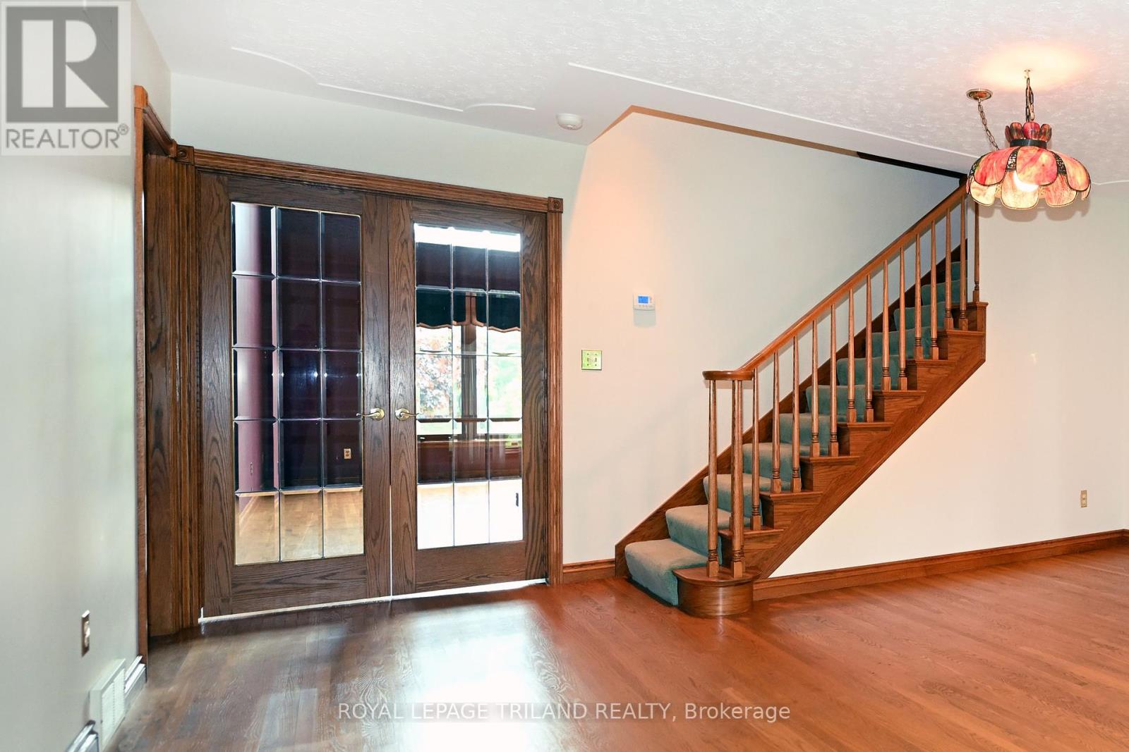 6 Sifton Street, Dutton/dunwich (Wallacetown), Ontario  N0L 2M0 - Photo 8 - X12174554