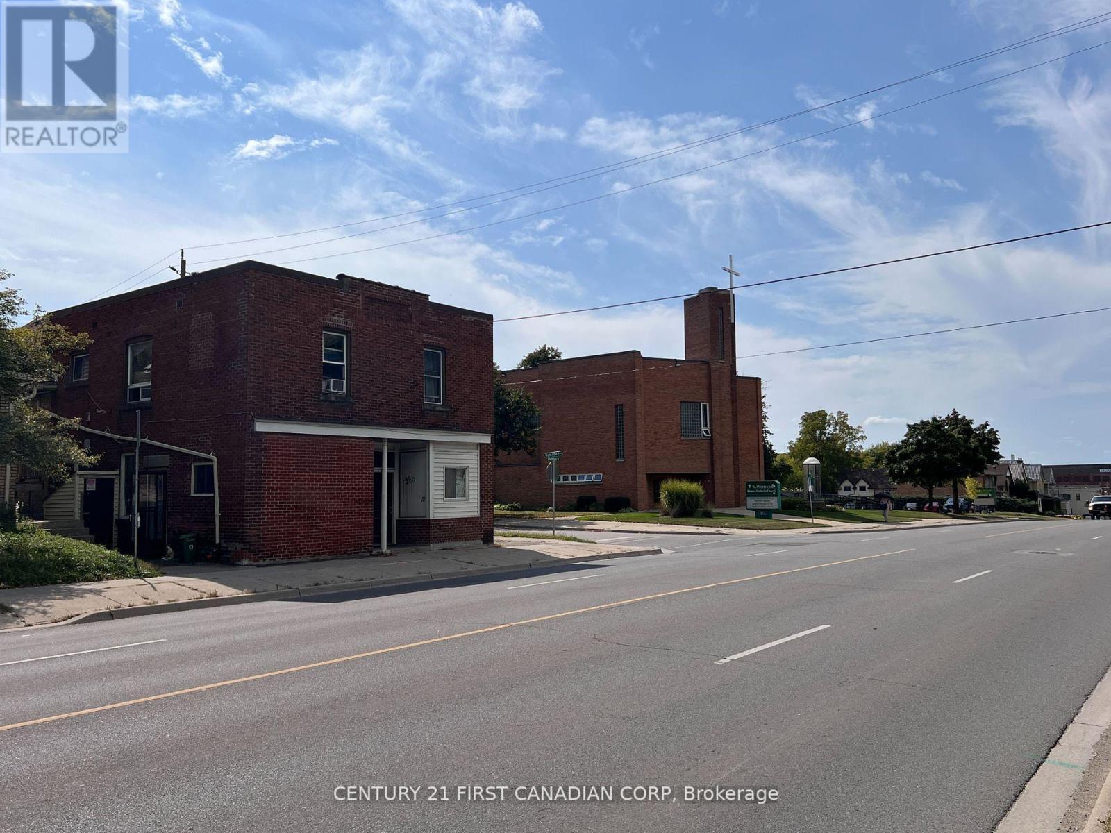 1267 Dundas Street