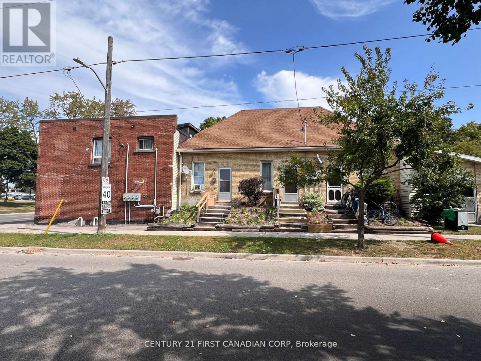 Photo 9 of 13 for 1267 Dundas Street