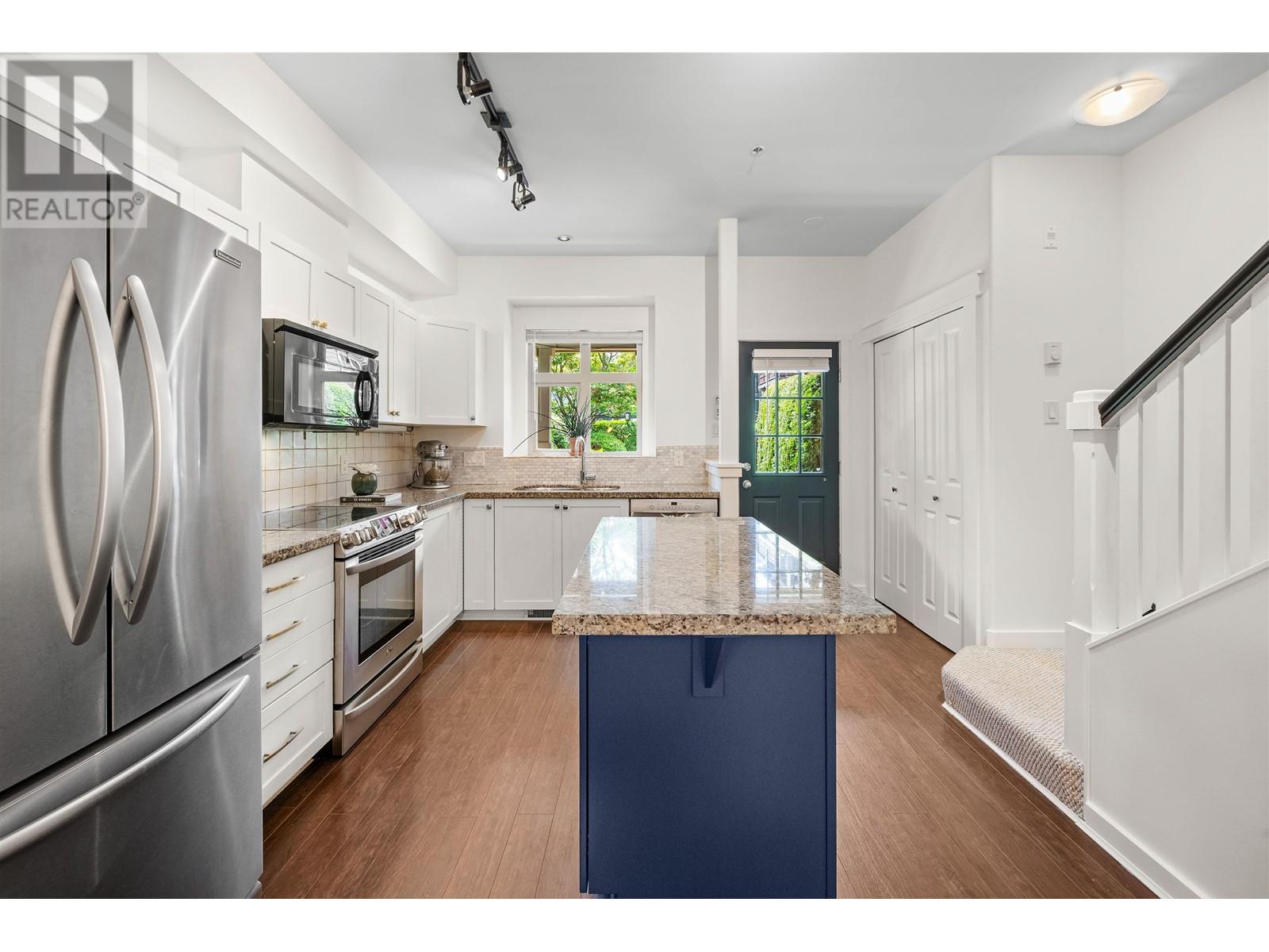 227 600 Park Crescent, New Westminster, British Columbia  V3L 5W1 - Photo 3 - R3006925