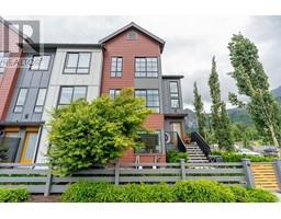 37981 HELM WAY, Squamish, British Columbia