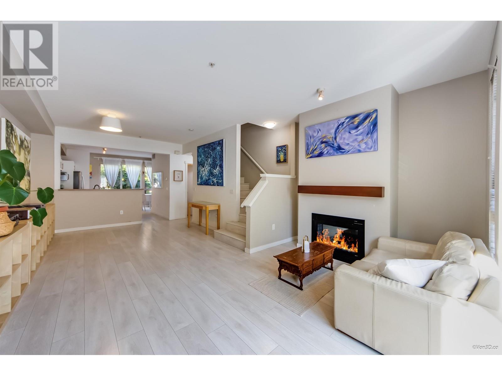 8 9229 University Crescent, Burnaby, British Columbia  V5A 4Z2 - Photo 5 - R3007239