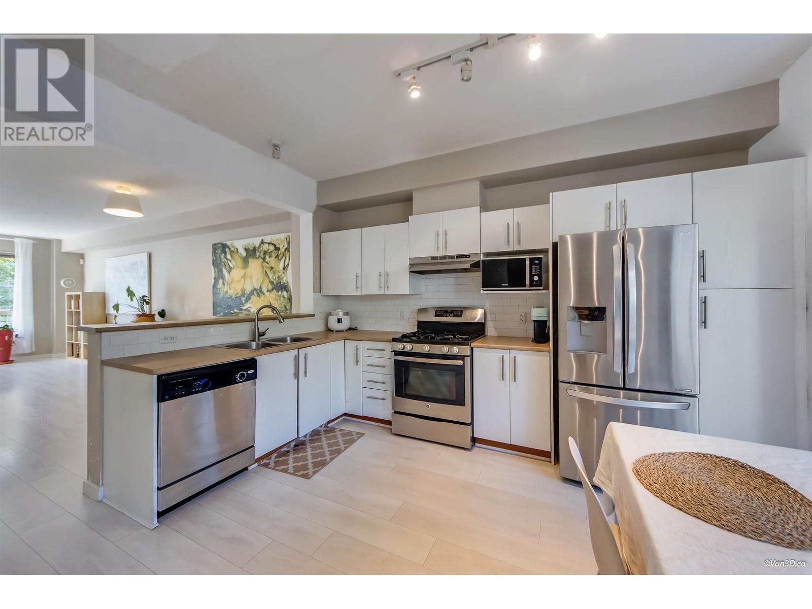 8 9229 University Crescent, Burnaby, British Columbia  V5A 4Z2 - Photo 9 - R3007239