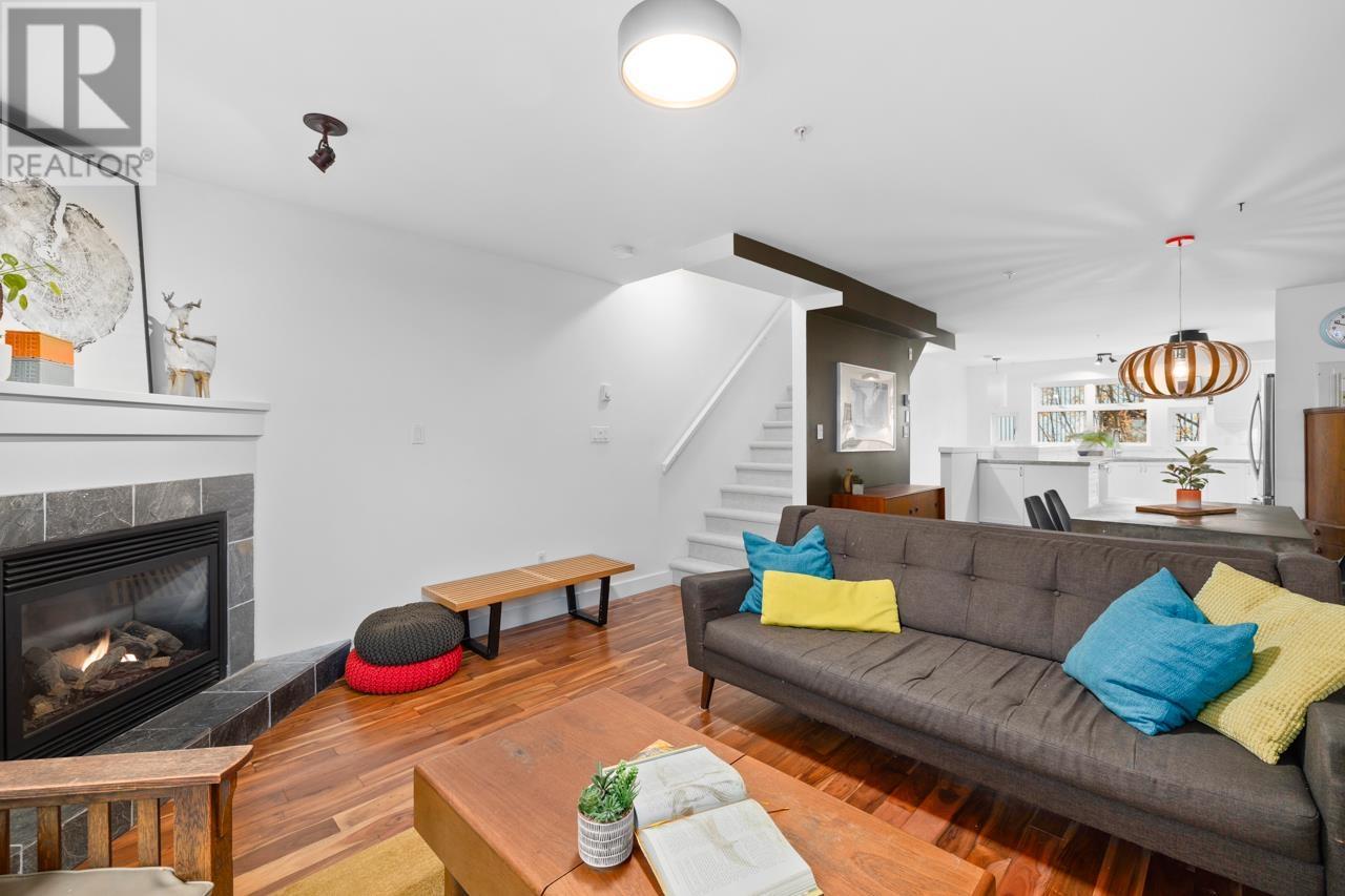 1682 E Pender Street, Vancouver, British Columbia  V5L 1W3 - Photo 3 - R3007252