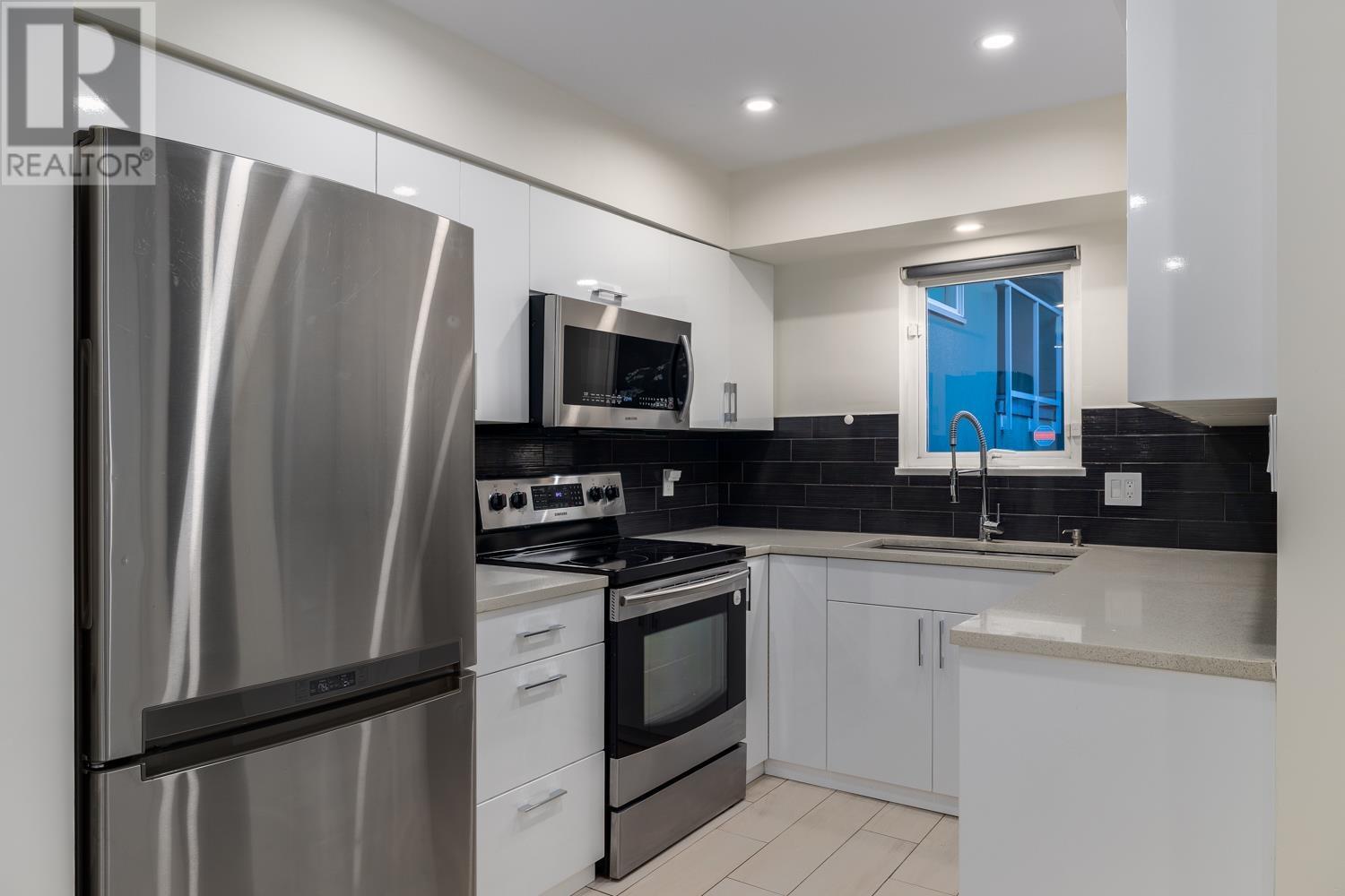 Property at 2391 OAK STREET image 3