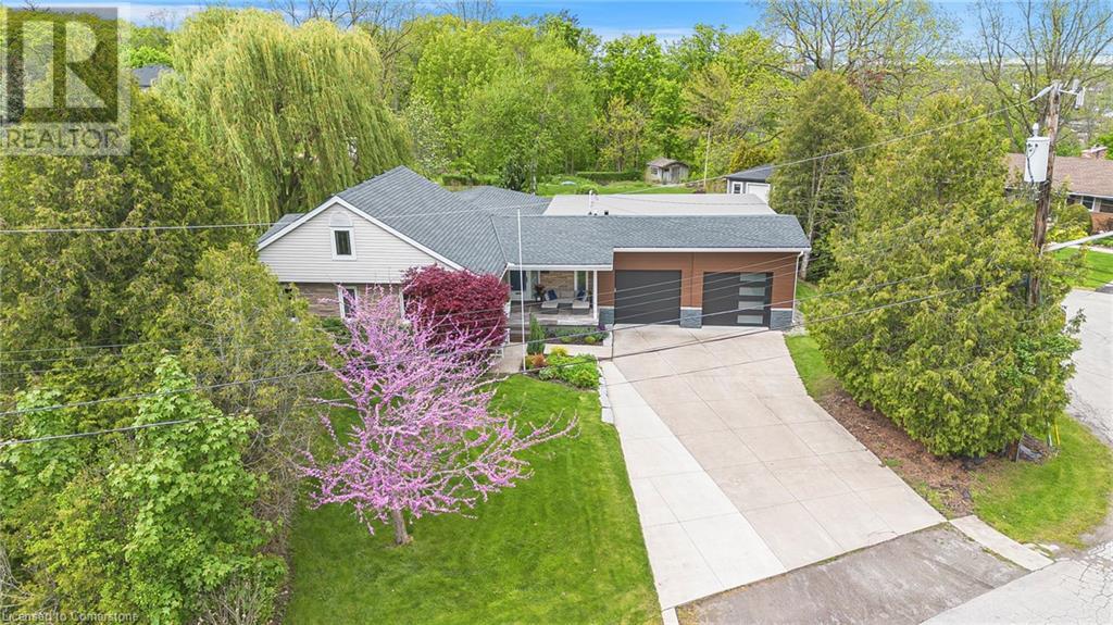 Property at 4 SOUTHMEADOW Court image 1