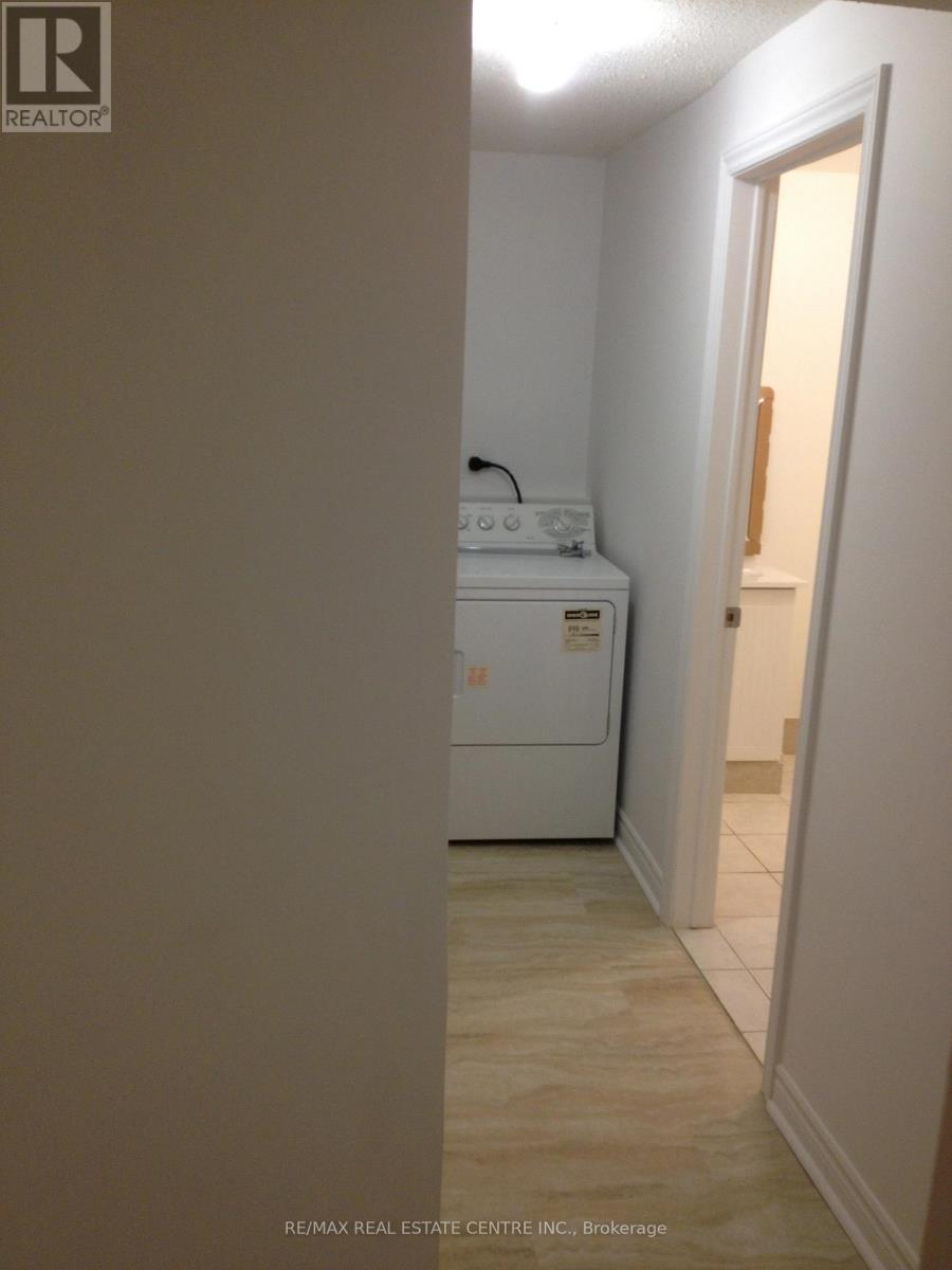 5246 Palomar Crescent, Mississauga, Ontario  L5R 2W7 - Photo 44 - W12158123