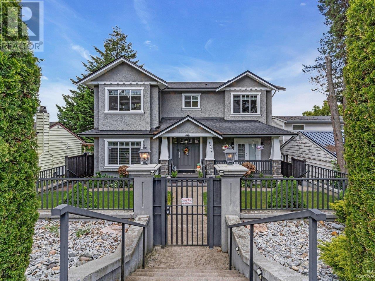 7227 Barnet Road, Burnaby, British Columbia  V5A 1E3 - Photo 1 - R3007281