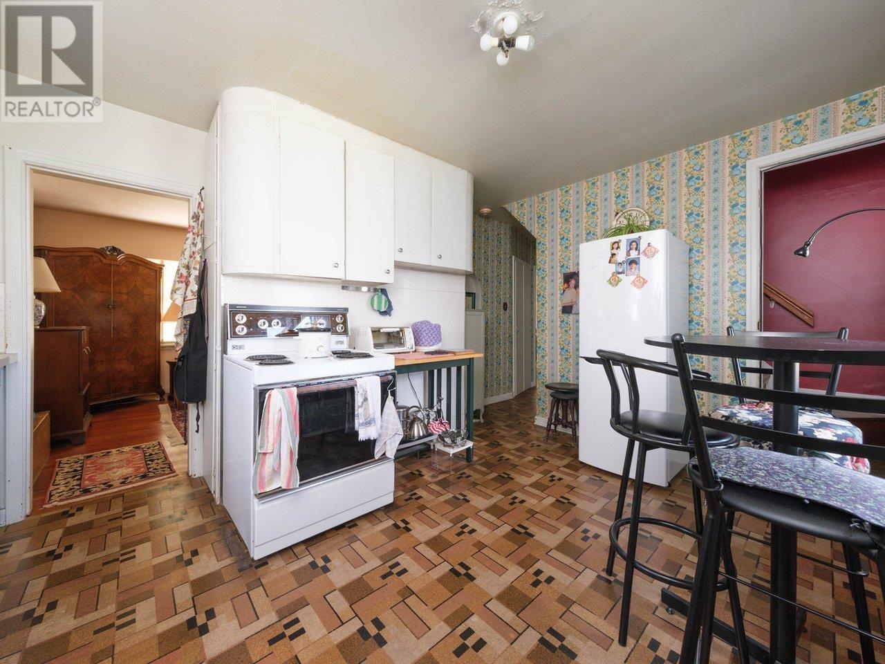 8510 Montcalm Street, Vancouver, British Columbia  V6P 4P7 - Photo 12 - R3007298