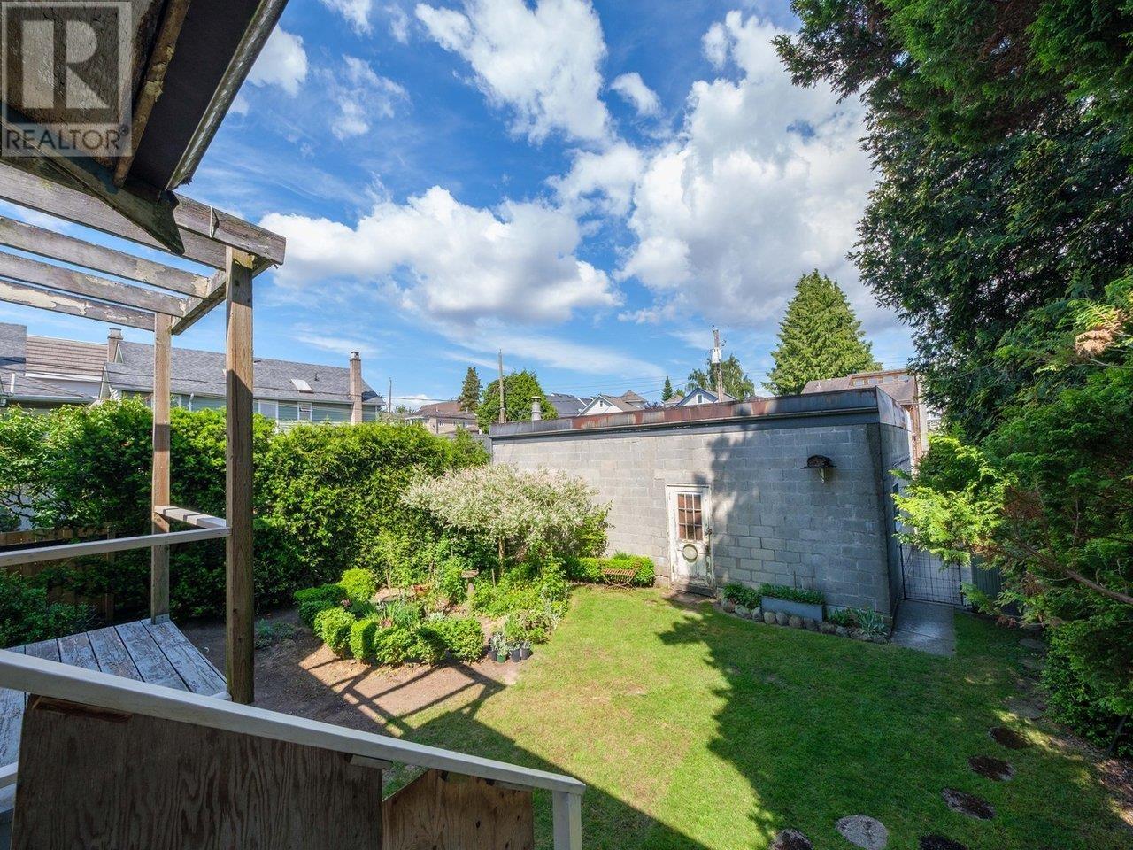 8510 Montcalm Street, Vancouver, British Columbia  V6P 4P7 - Photo 16 - R3007298