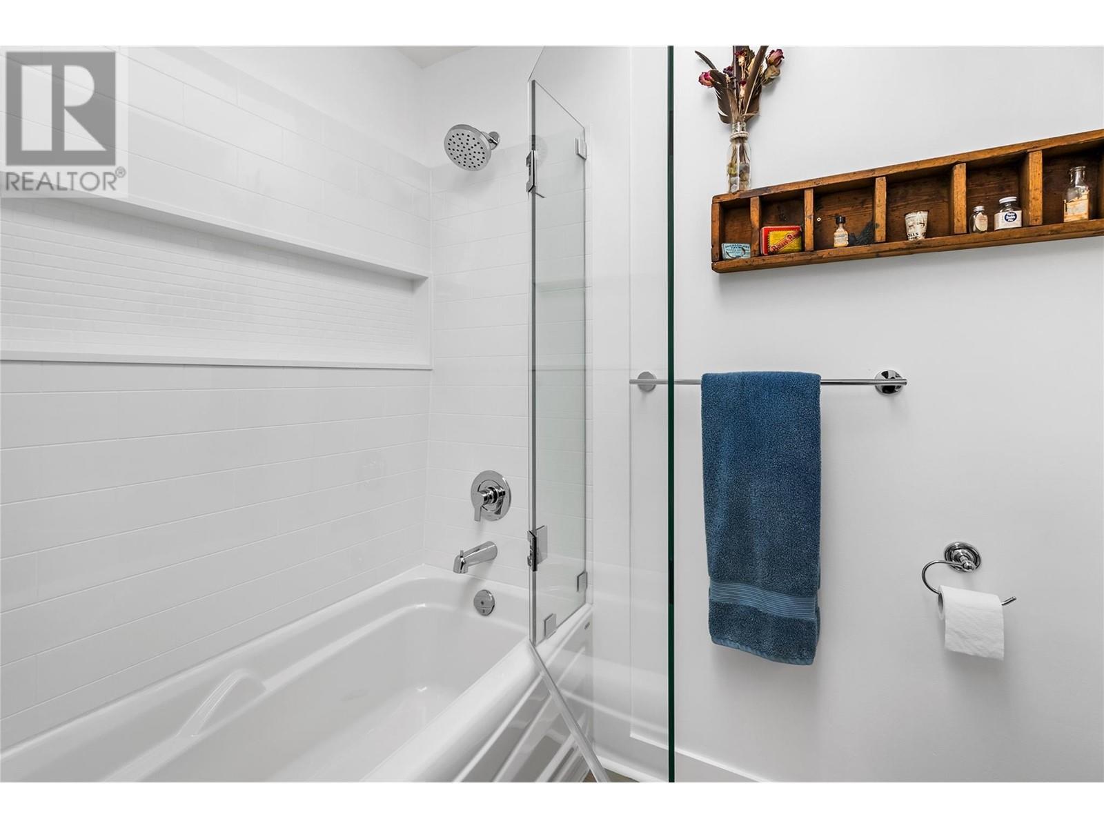 Property at 11290 Darlene Road image 2