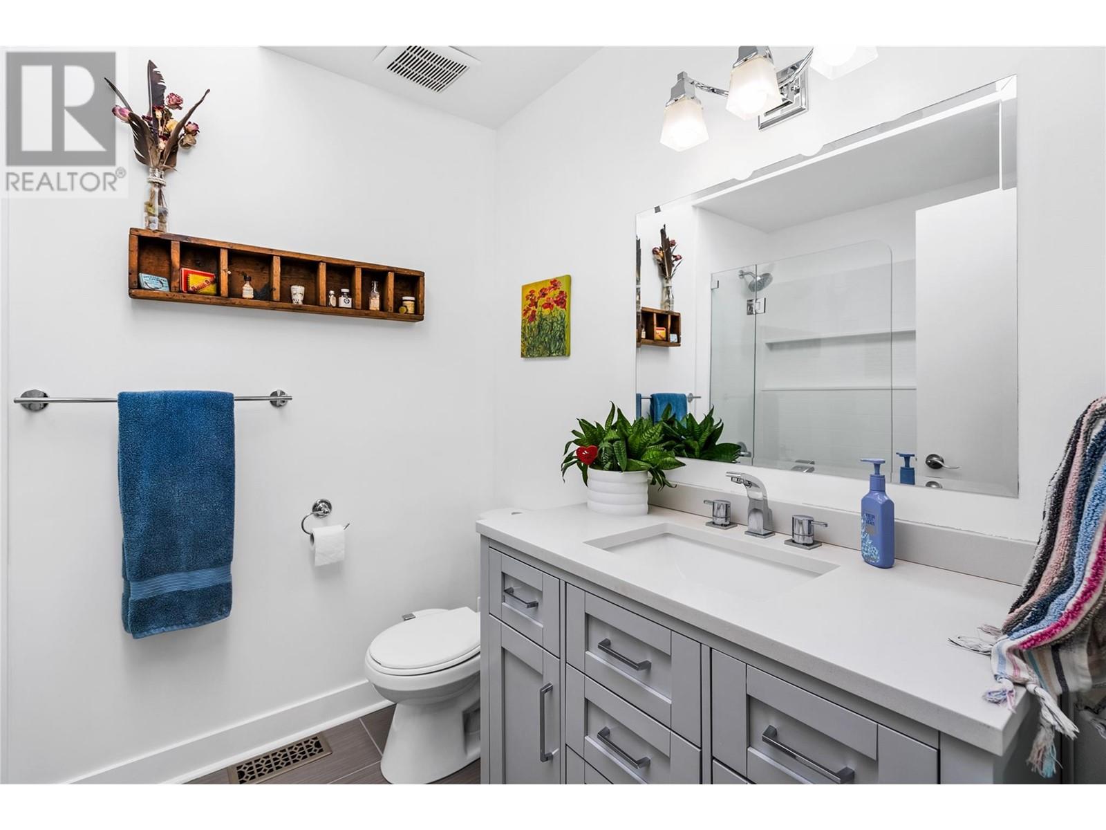 Property at 11290 Darlene Road image 3