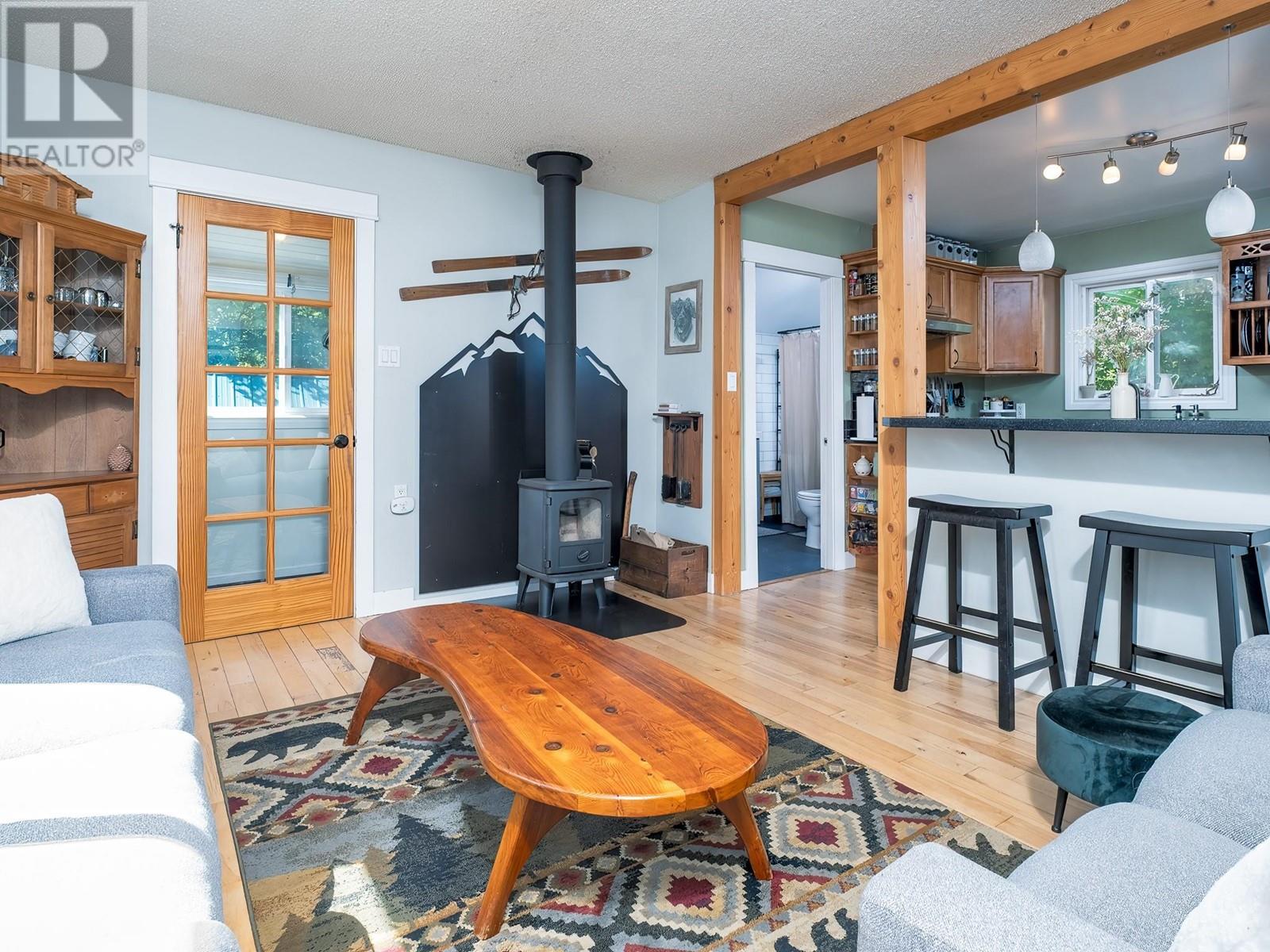 2173 Spokane Street, Rossland, BC V0G1Y0