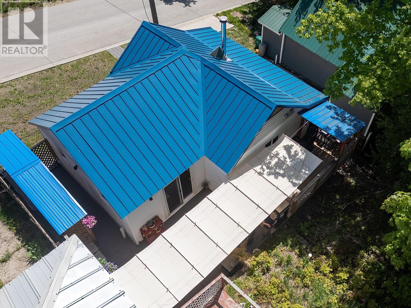 2173 Spokane Street, Rossland, BC V0G1Y0