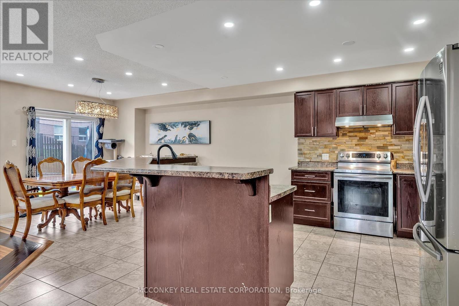 609 Ackerman Crescent, Peterborough, Ontario  K9K 2S5 - Photo 8 - X12173807