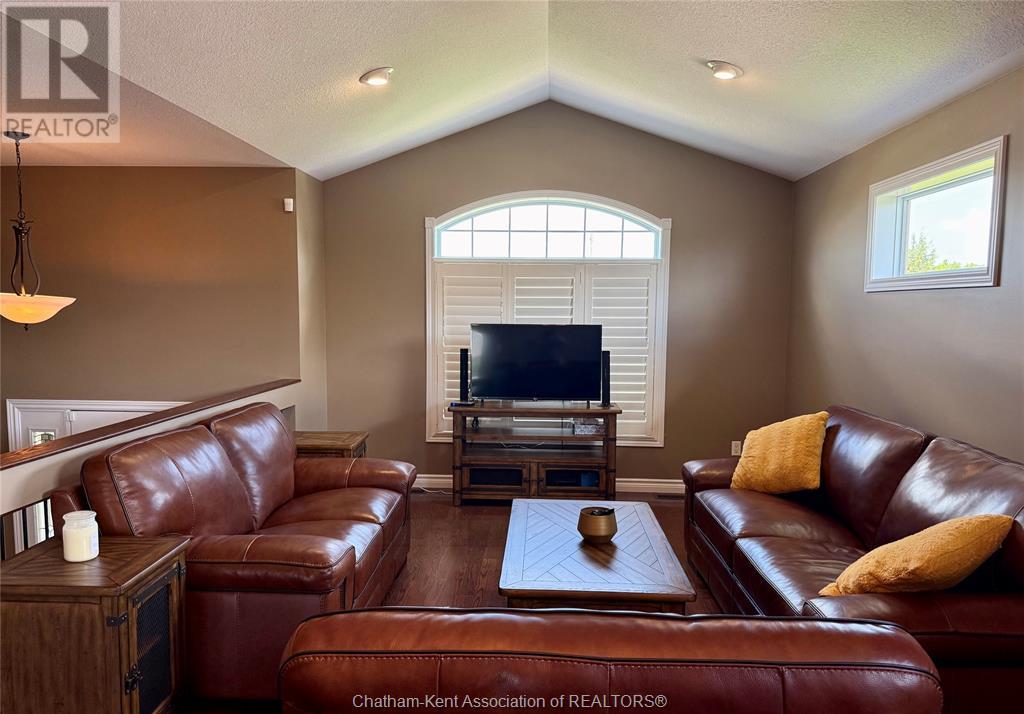 118 Molengraaf Way, Chatham, Ontario  N7M 0A2 - Photo 4 - 25013127