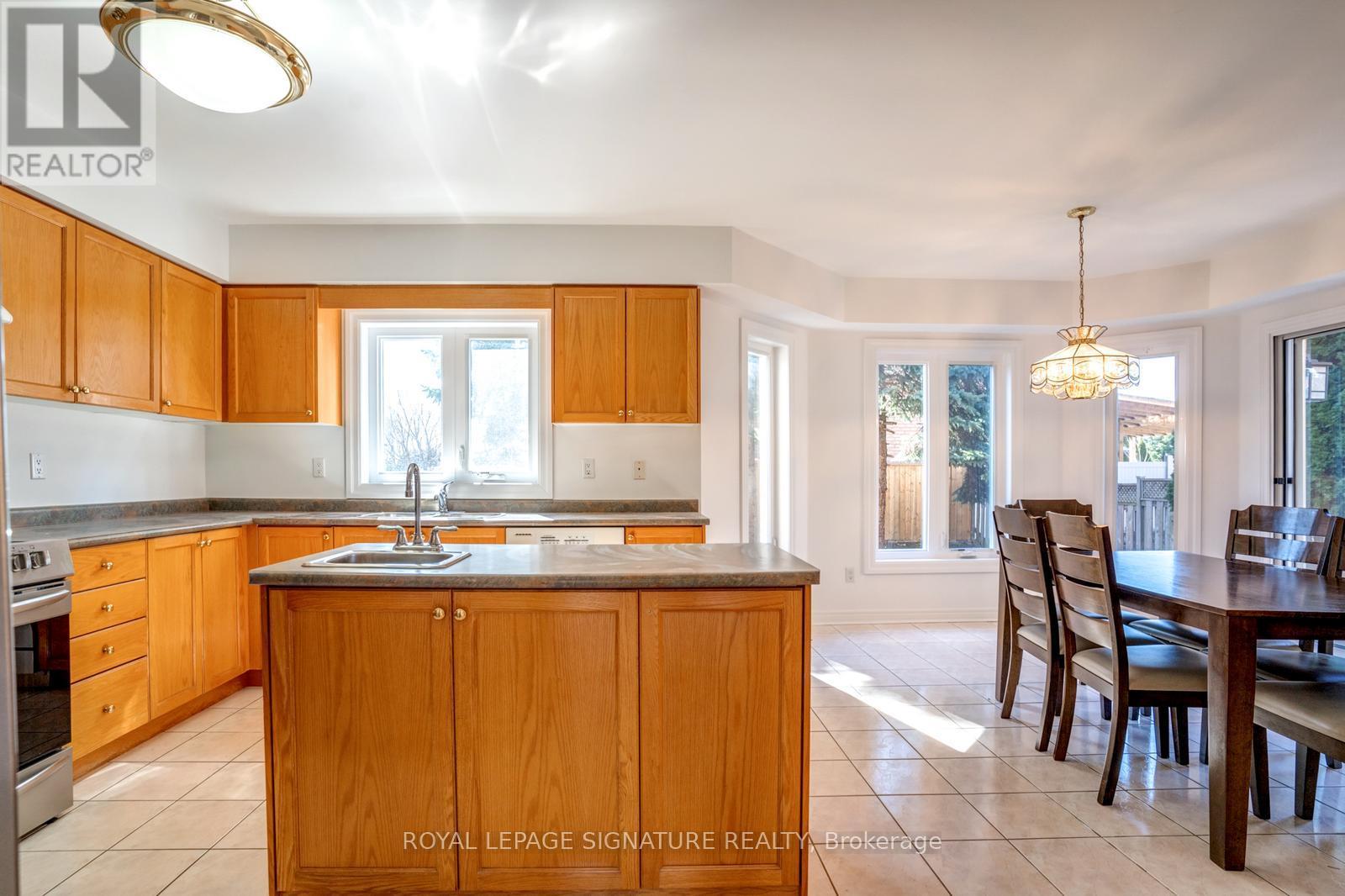 57 Song Bird Drive, Markham, Ontario  L3S 3T9 - Photo 14 - N12174561