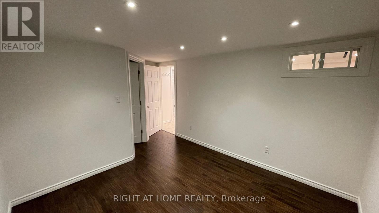 28 Golfdale Road, Barrie (Bayfield), Ontario  L4N 6R5 - Photo 34 - S12174163