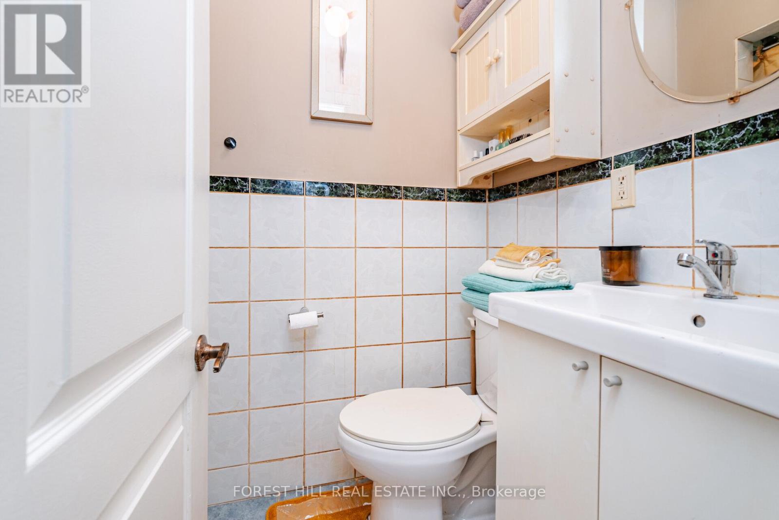 1162 Northmount Avenue, Mississauga, Ontario  L5E 1X9 - Photo 26 - W12063125