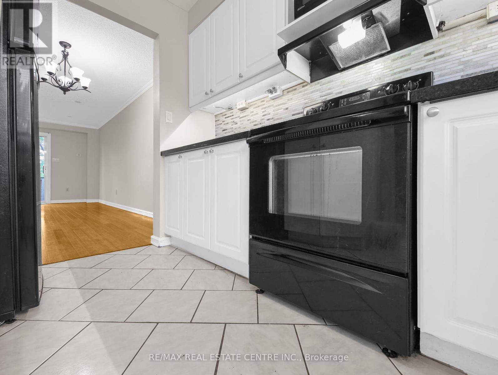 88 - 2779 Gananoque Drive, Mississauga, Ontario  L5N 2E4 - Photo 12 - W12174540