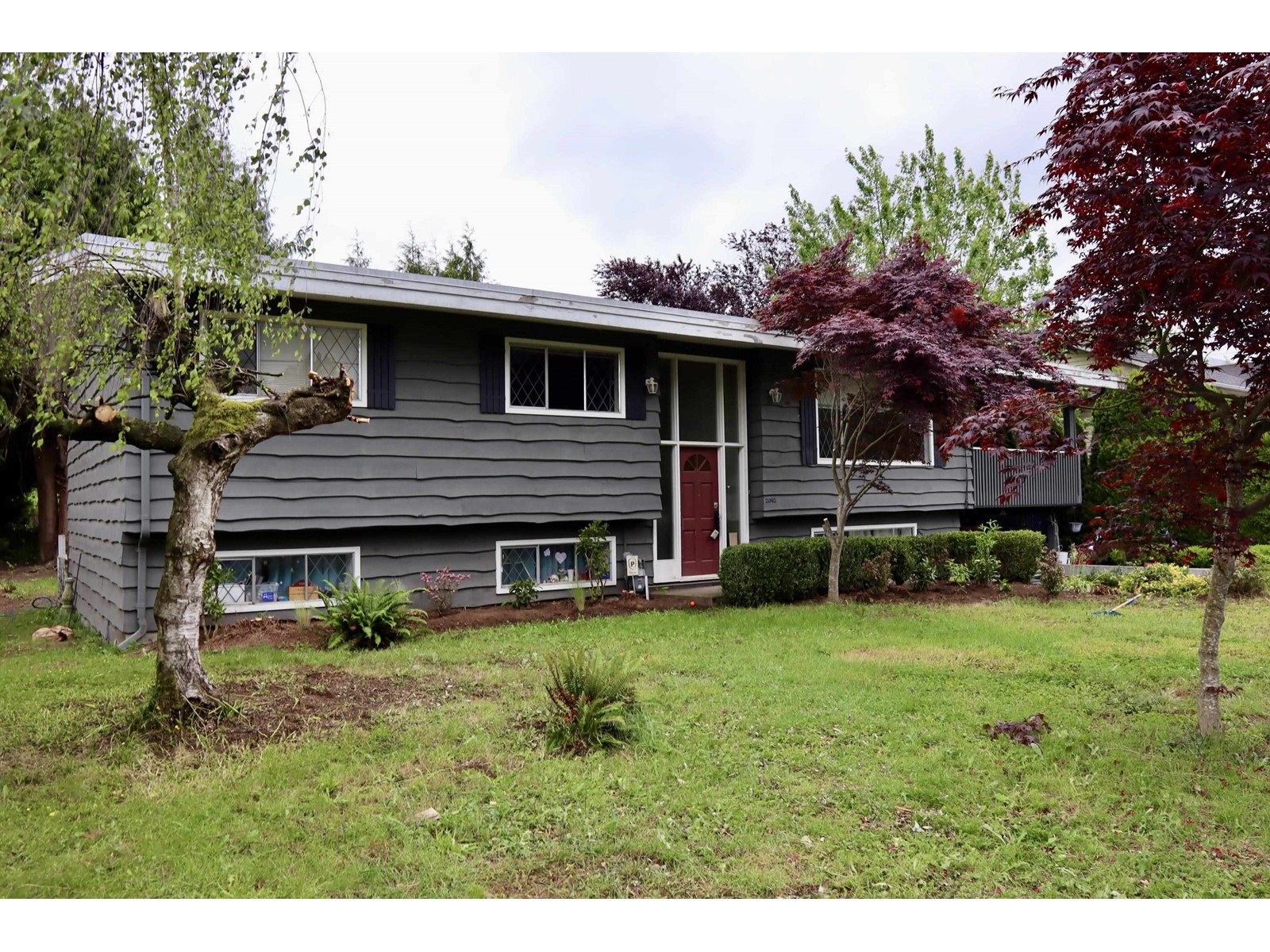 Property at 2062 PRIMROSE STREET image 2