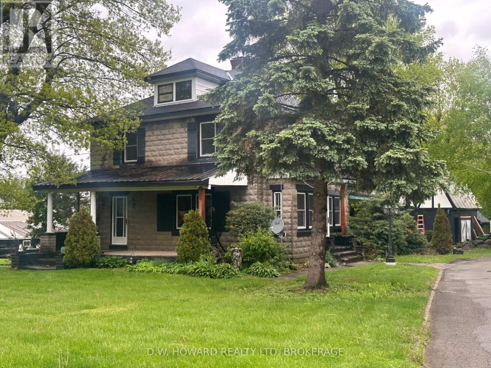 Property at 3276 BERTIE STREET image 1