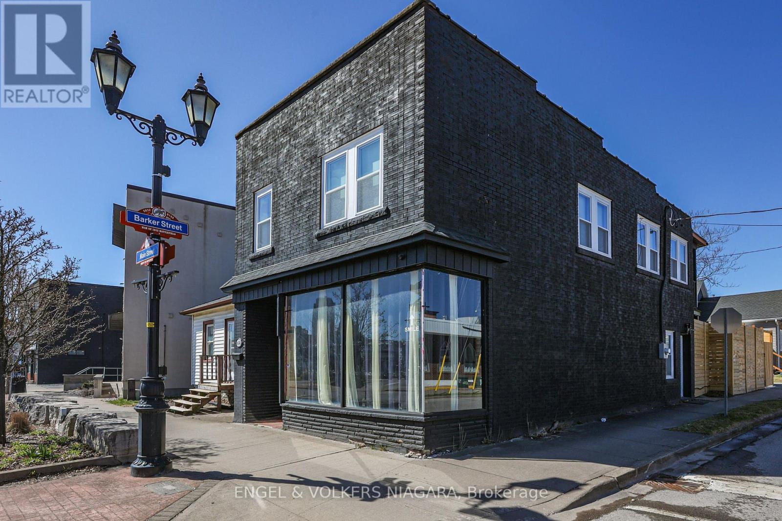 6043 Main Street, Niagara Falls, Ontario  L2G 6A1 - Photo 1 - X12174602