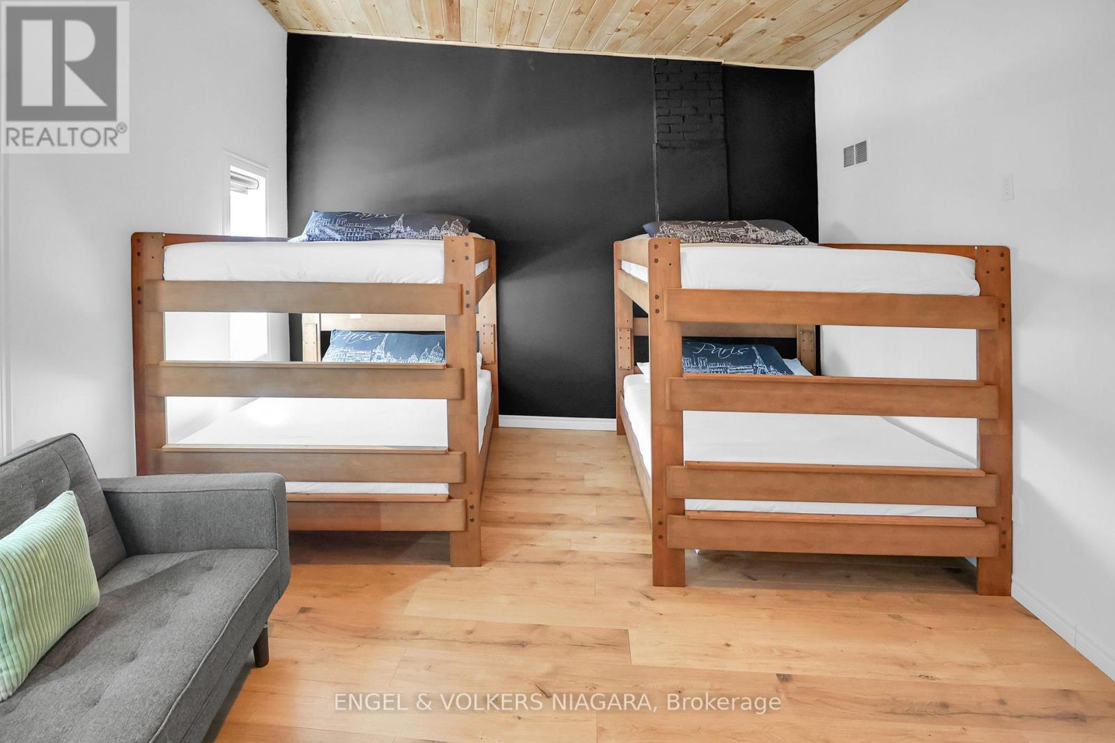 6043 Main Street, Niagara Falls, Ontario  L2G 6A1 - Photo 22 - X12174602