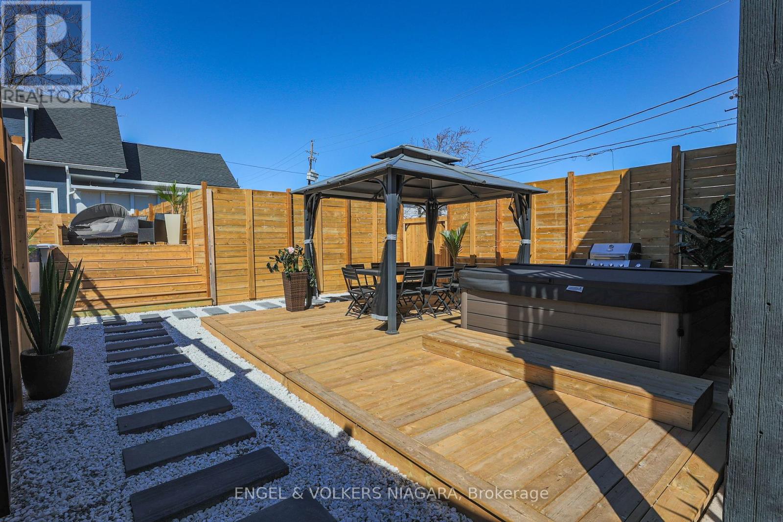 6043 Main Street, Niagara Falls, Ontario  L2G 6A1 - Photo 35 - X12174602