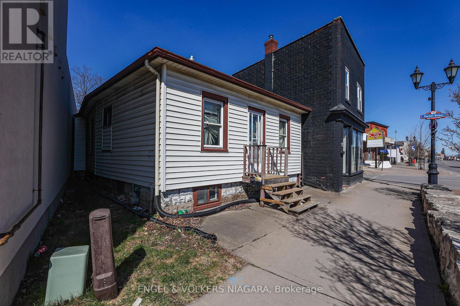 6043 Main Street, Niagara Falls, Ontario  L2G 6A1 - Photo 7 - X12174602