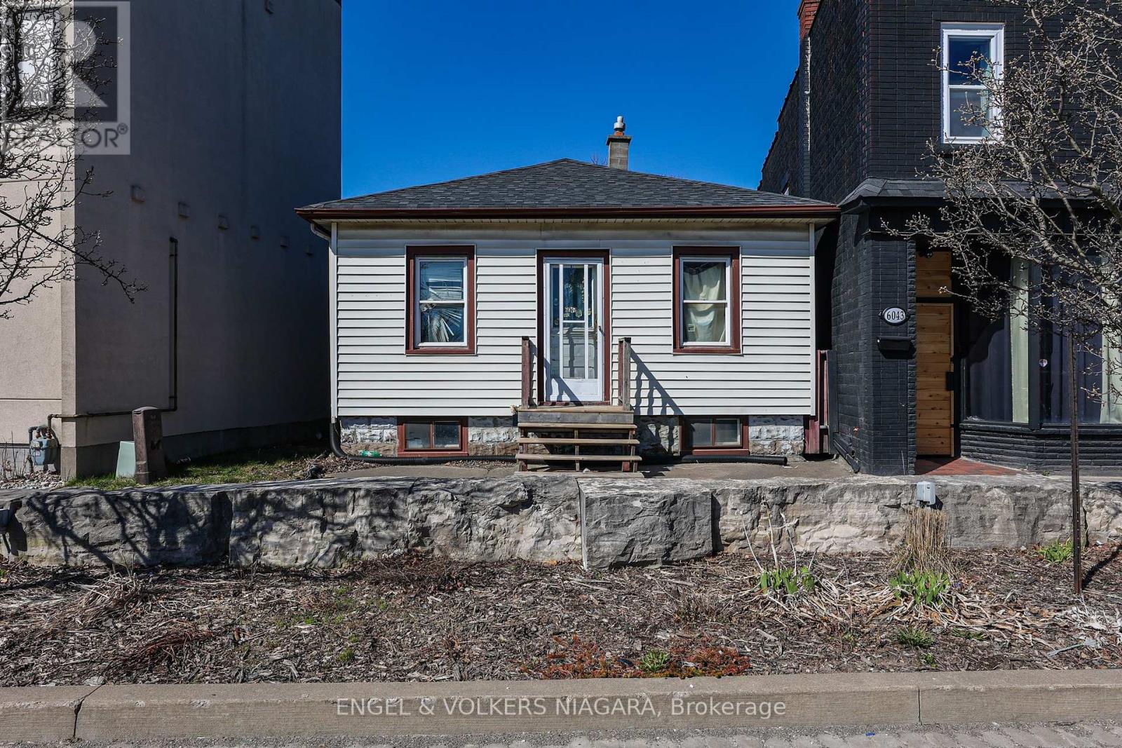 6043 Main Street, Niagara Falls, Ontario  L2G 6A1 - Photo 8 - X12174602