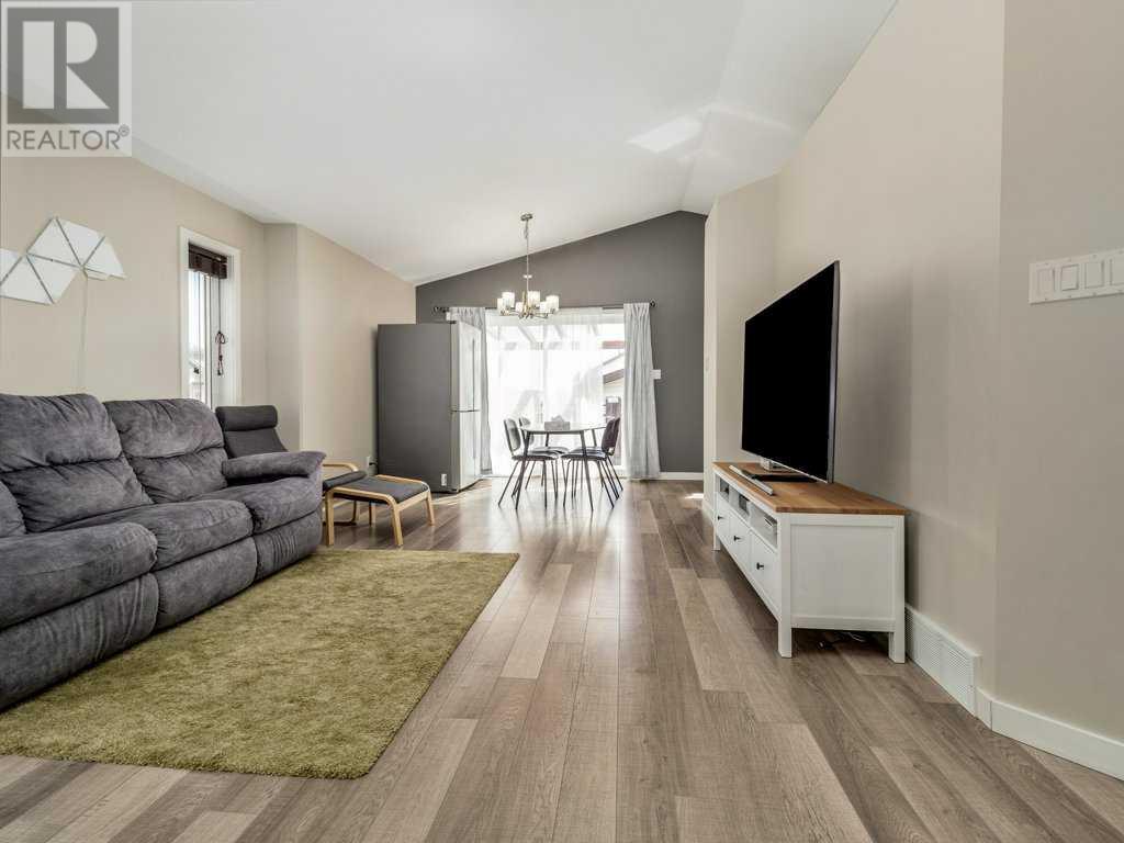 102 Lasalle Terrace W, Lethbridge, Alberta  T1J 5H1 - Photo 11 - A2204763