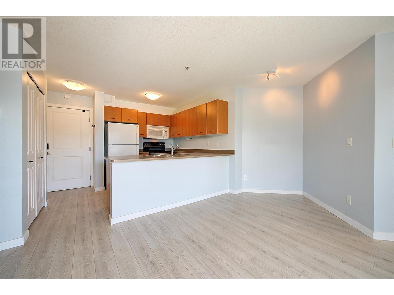 Property at 539 Yates Road Unit# 300 image 5