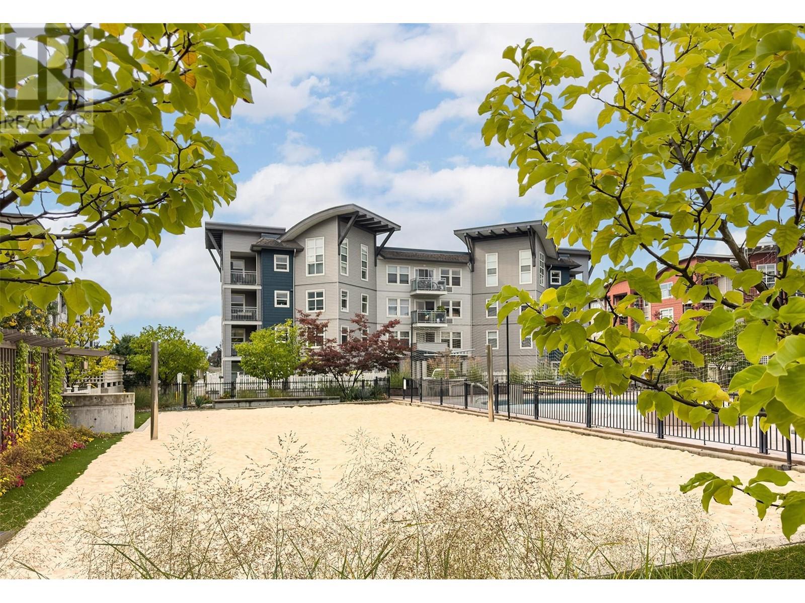 539 Yates Road Unit# 300, Kelowna, BC V1V2T8