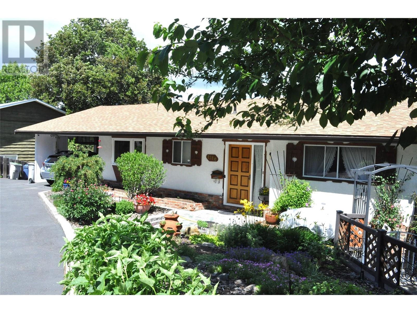 Property at 1214 Clearview Drive image 2