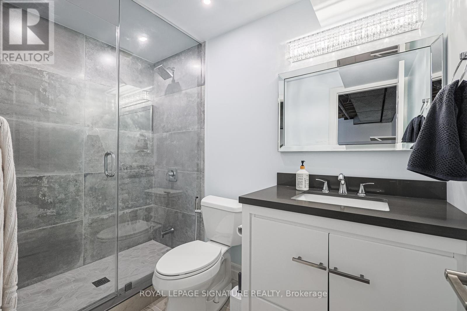 286 Green Lane, Markham, Ontario  L3T 7A6 - Photo 32 - N12174585