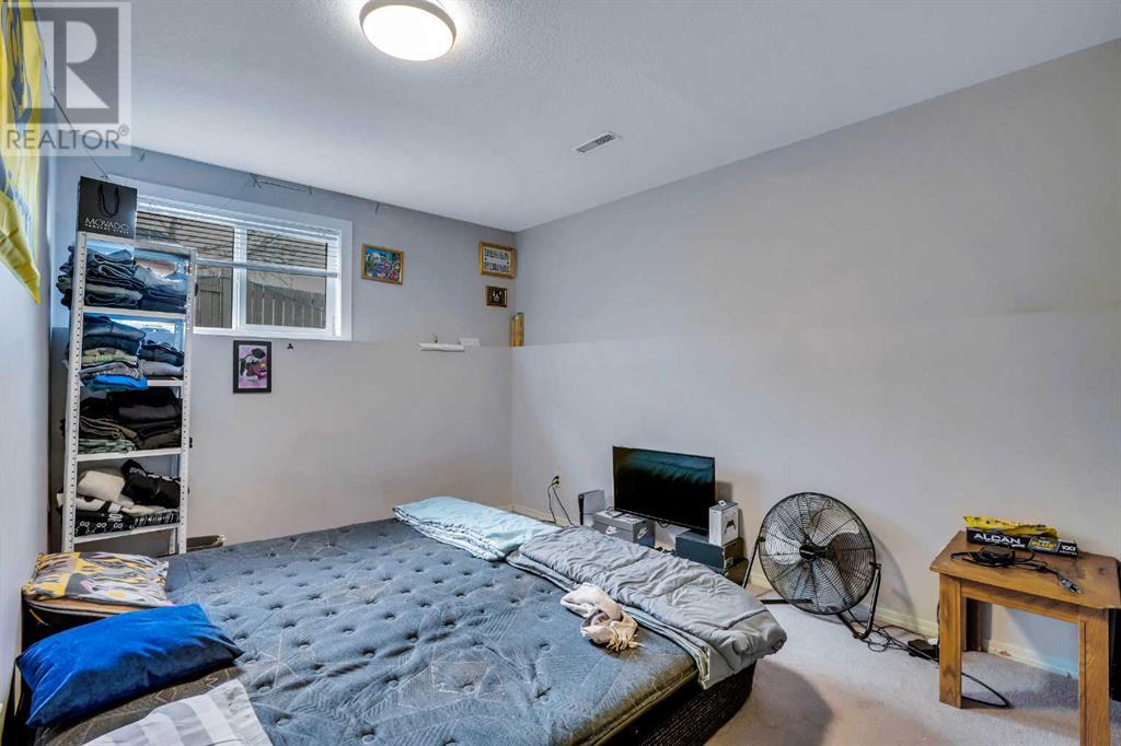 52 Martinglen Place Ne, Calgary, Alberta  T3J 3J1 - Photo 37 - A2192346