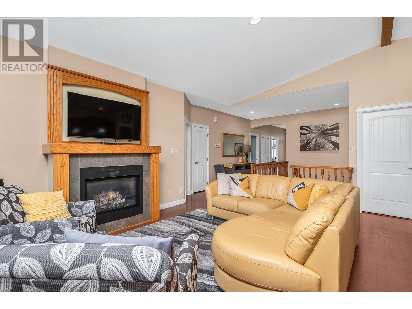 3317 9 Street, Vernon, British Columbia  V1T 9V7 - Photo 9 - 10347667