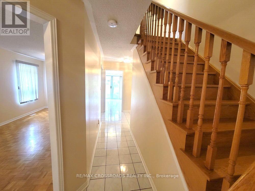 5483 Cosmic Crescent, Mississauga, Ontario  L4Z 3R8 - Photo 5 - W12174578