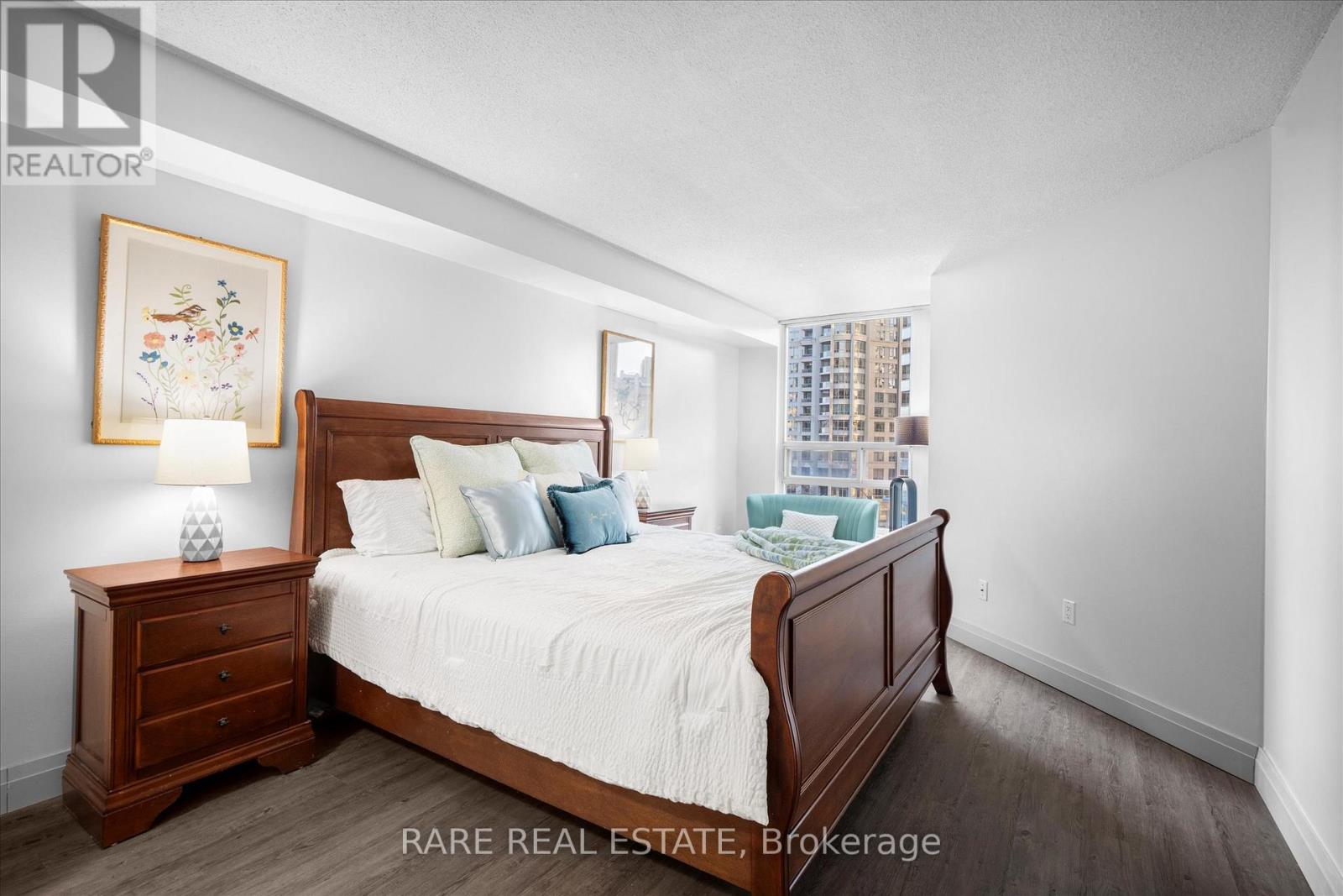 513 - 250 Webb Drive, Mississauga, Ontario  L5B 3Z4 - Photo 5 - W12174590