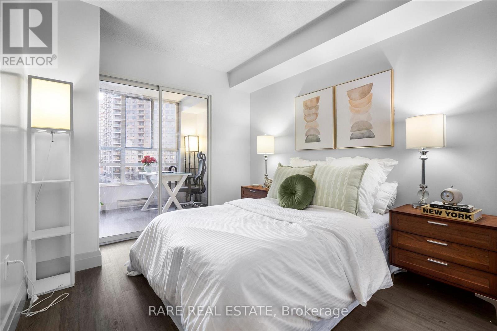 513 - 250 Webb Drive, Mississauga, Ontario  L5B 3Z4 - Photo 6 - W12174590