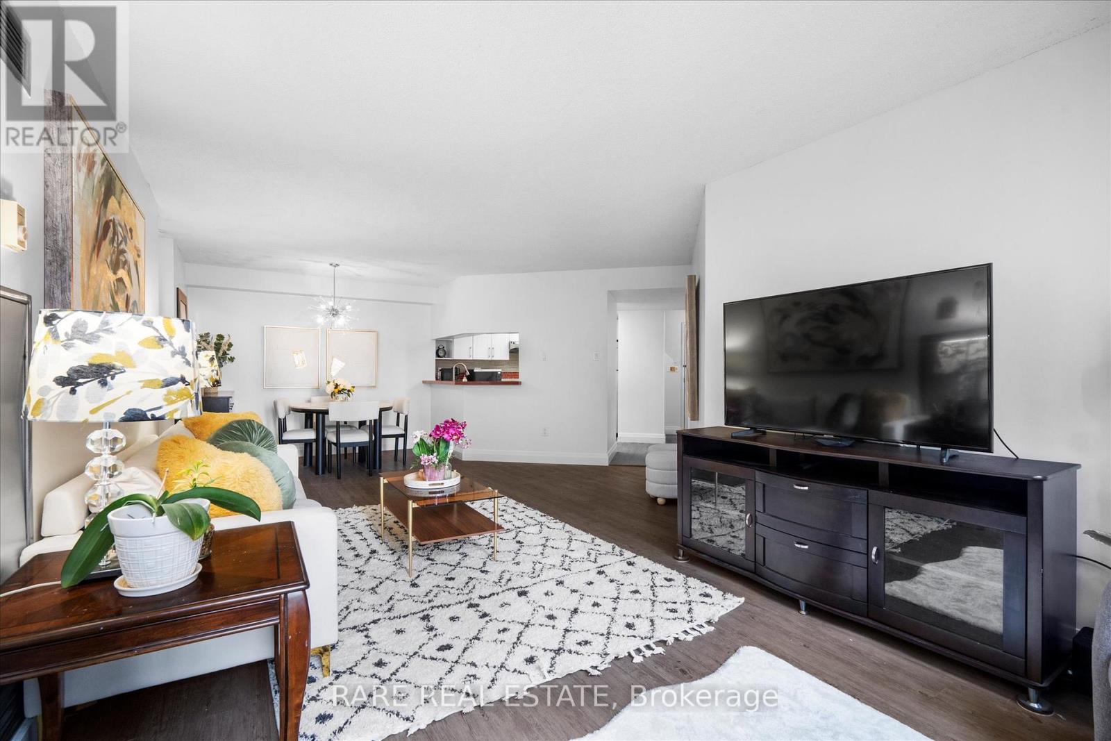 513 - 250 Webb Drive, Mississauga (City Centre), Ontario  L5B 3Z4 - Photo 9 - W12174590