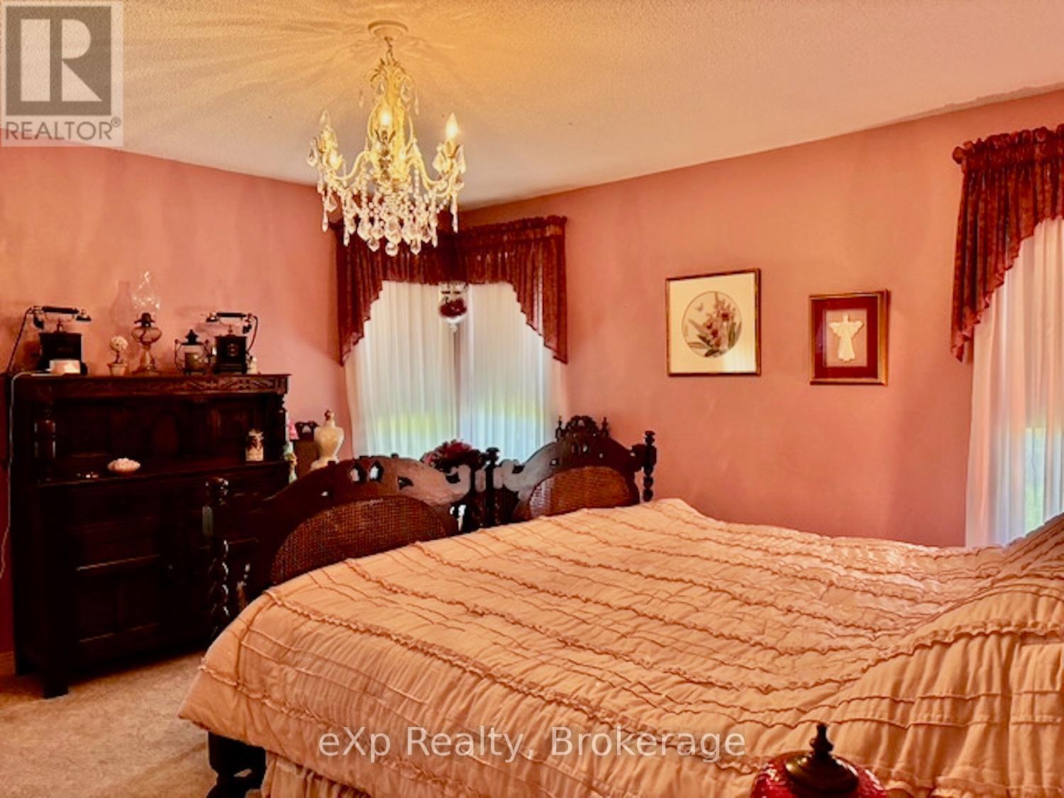 522623 Welbeck Road N, West Grey, Ontario  N0G 1R0 - Photo 33 - X12155773