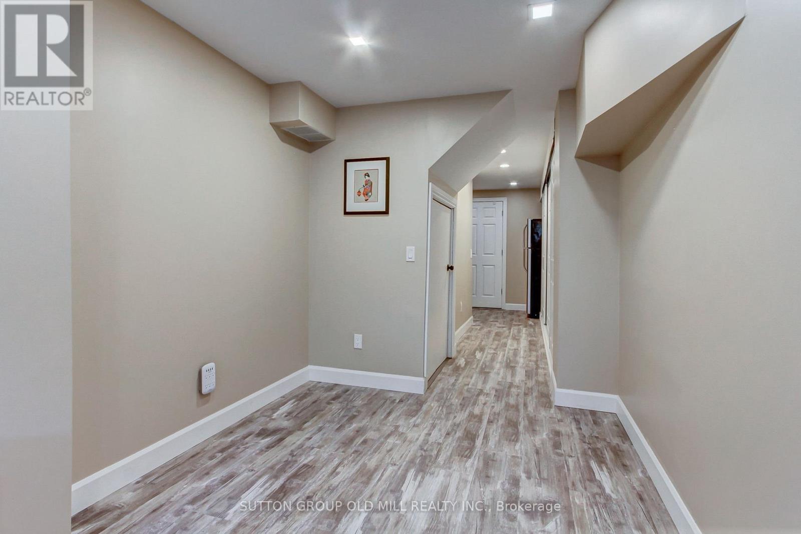 53 Southshore Crescent, Hamilton (Stoney Creek), Ontario  L8E 0J3 - Photo 32 - X12167081