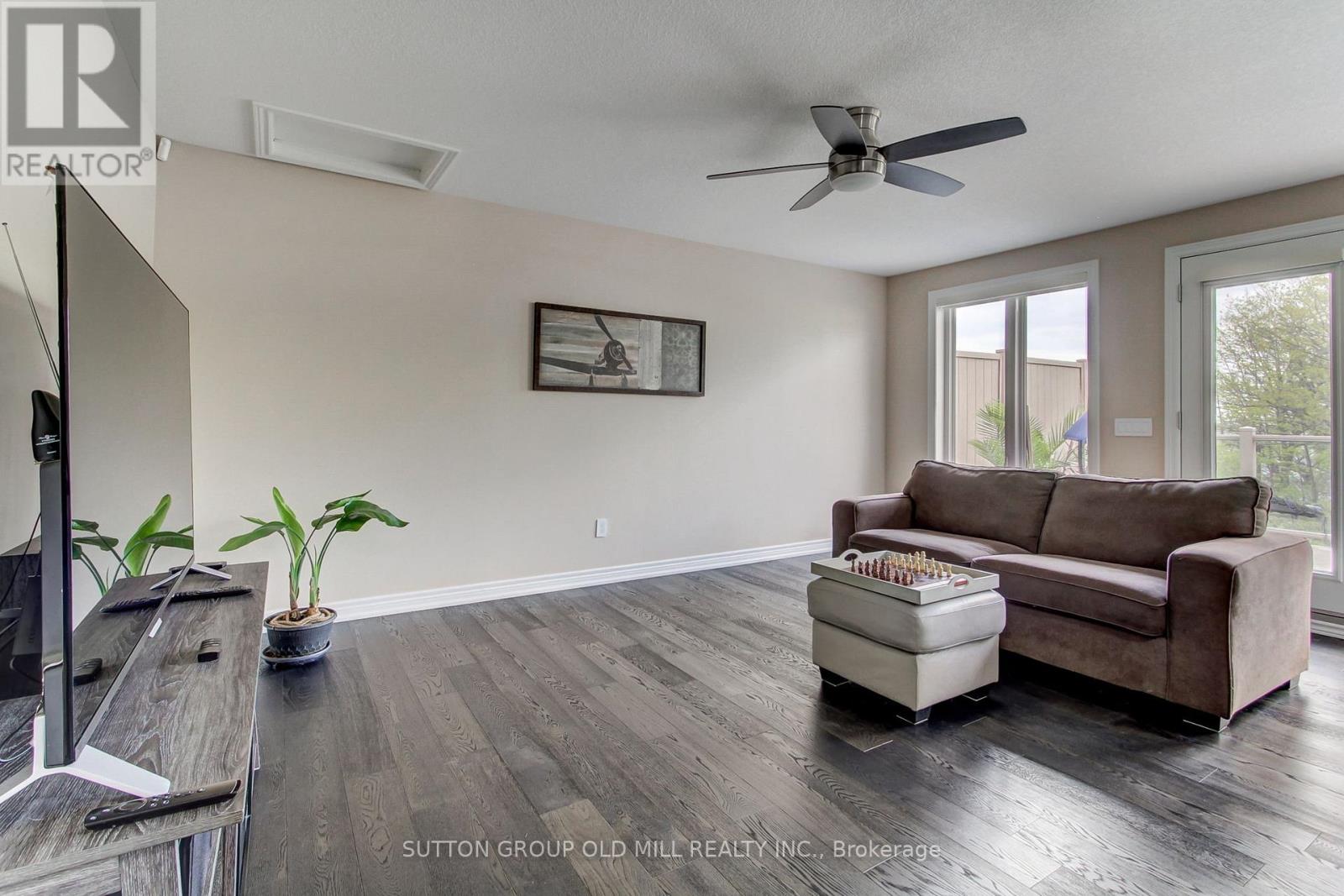 53 Southshore Crescent, Hamilton (Stoney Creek), Ontario  L8E 0J3 - Photo 26 - X12167081