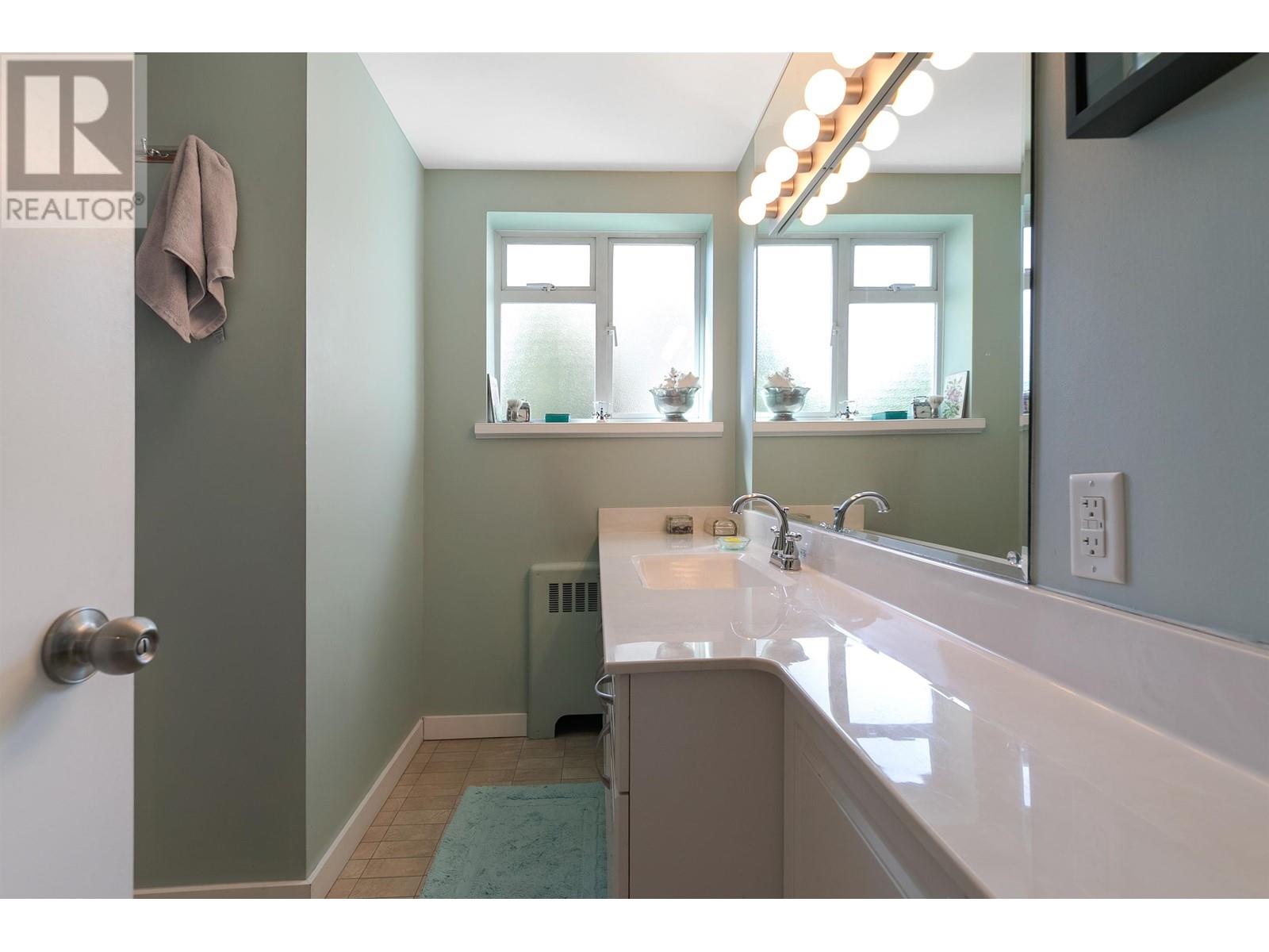 301 1949 Beach Avenue, Vancouver, British Columbia  V6G 1Z2 - Photo 15 - R3007356