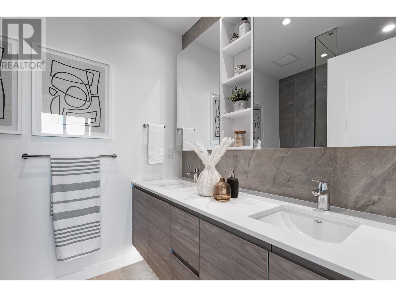 3903 680 Quayside Drive, New Westminster, British Columbia  V3M 0P2 - Photo 16 - R3007358